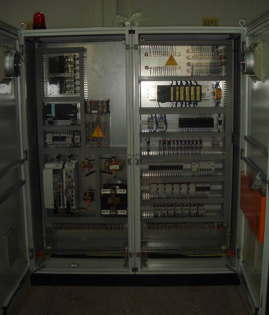 PLC邏輯控制柜PLC邏輯控制柜"適應(yīng)環(huán)境,也就適應(yīng)了問題"